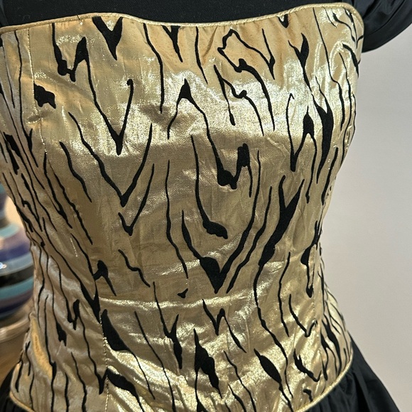 Gold Metallic & Black Party Dress - Size 12 - Picture 3 of 16